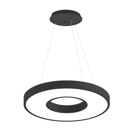 Luminaria de suspensión LED que permite múltiples composiciones creativas en combinación con otras lámparas RING. La difusión de la luz en todo el anillo a través de un policarbonato opalizado de alta difusión crea un ambiente perfecto para cualquier estancia. Con driver Triac regulable. Lacada en color negro.