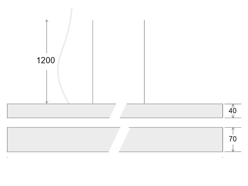 Luminaria de suspensión lineal lacado en color blanco y con una longitud de 150cm que ofrece una iluminación general a través del difusor de policarbonato opal que crea un ambiente perfecto para cualquier estancia. Se pueden hacer composiciones modulares con los accesorios opcionales.