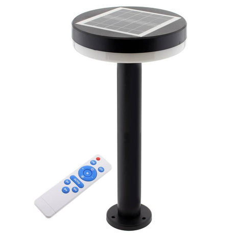 Farola Solar LED con panel LED solar integrado de alta potencia. Incluye mando a distancia para poder cambiar el color de luz (cálida, neutra o fría), y regular la intensidad y tiempo de encendido. Ideal para iluminar de manera automatizada y sin necesidad de corriente eléctrica cualquier zona de exterior.
