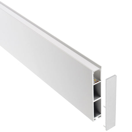 Perfil de aluminio lacado en color blanco mate de 1 metro de longitud para instalaciones profesionales. Con el nuevo perfil PHANTER se consiguen impresionantes composiciones en iluminación suspendida que realzan cualquier espacio.