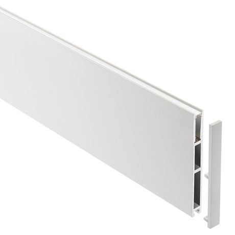 Perfil de aluminio lacado en color blanco mate de 1 metro de longitud para instalaciones profesionales. Con el nuevo perfil PHANTER se consiguen impresionantes composiciones en iluminación suspendida que realzan cualquier espacio.
