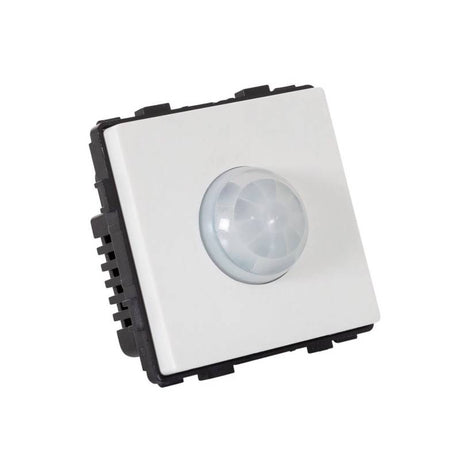 El Interruptor Detector de Movimiento IR para Mecanismo KOOB  es un detector de movimiento que funciona mediante un sensor infrarrojo. Al detectar presencia encenderá y apagará de forma automática la iluminación conectada.