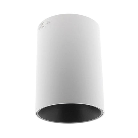 Lámpara de techo blanca que permite alojar el LED profesional HOTEL SPOT LED de Ø135mm de 24W para la iluminación general de todo tipo de ambientes. De estilo minimalista fabricado en aluminio de alta calidad y lacado en color blanco mate. Ideal para proyectos profesionales. Incluye reflector basculante.