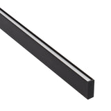 Perfil de aluminio lacado en color negro mate de 1 metro de longitud para instalaciones profesionales. Con el nuevo perfil PHANTER se consiguen impresionantes composiciones en iluminación suspendida que realzan cualquier espacio.