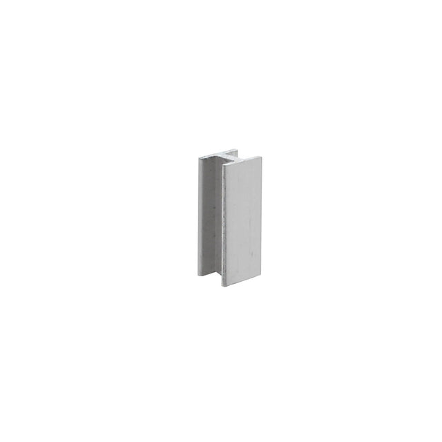 Pieza de conexión de las luminaria de suspensión lineal MOD. Se pueden hacer composiciones modulares con múltiples formas de forma suspendida o en superficie con los módulos de conexión opcionales.