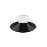 Reflector de color Negro cromo para Spot MOS. Se puede instalar fácilmente y conseguir adaptar el foco a la decoración de cualquier ambiente.