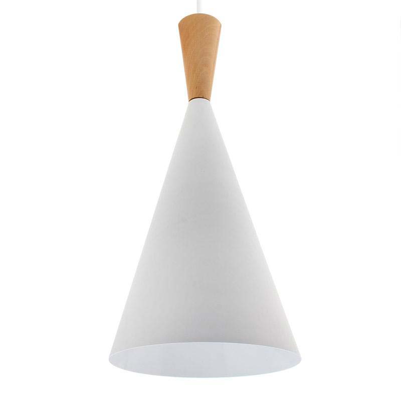 VITE es una lámparas colgantes con un cuerpo hecho de madera maciza y una lámina de aluminio de alta calidad y lacado en color blanco para envolver la bombilla que se convierte en un punto esencial de la luz. Réplica inspirada en la popular lámpara de Tom Dixon.