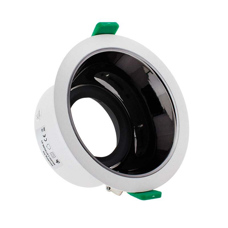 Housing compatible con el foco profesional HOTEL SPOT 24w de Ø70mm de diámetro. Con una gran calidad de sus materiales y acabados. Lacado en color blanco mate y reflector pulido en negro titanio. Basculante. Altura 61mm para alojar el spot led.