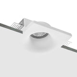 Foco empotrado con base GU10 fabricado en escayoda. Con alas de sujección para una perfecta instalación enrasada con la superficie. Crea ambientes únicos y sofisticados en la decoración de cualquier ambiente. Instalación sencilla, el material se puede emplastecer y pintar.