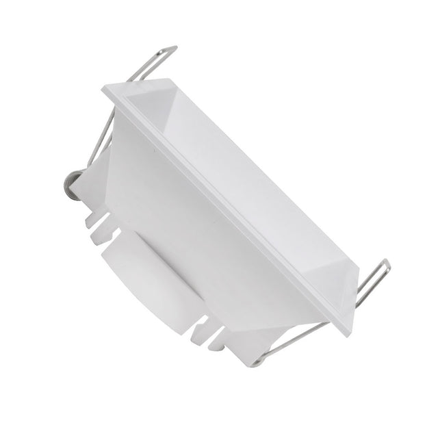 Aro fijo con diseño moderno y elegante. Podrás instalar todas nuestras dicroicas de forma rápida y sencilla. Es ideal para instalar en salones, dormitorios, aseos, oficinas, zonas de paso...