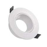 Aro basuclante con diseño moderno y elegante. Podrás instalar todas nuestras dicroicas de forma rápida y sencilla. Es ideal para instalar en salones, dormitorios, aseos, oficinas, zonas de paso...