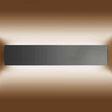 Aplique LED de pared funcional y decorativo de diseño moderno y minimalista en color plata. Permite generar un tipo de luz difusa y homogénea. Los apliques de pared Led suelen ser luminarias que complementan a la iluminación principal siendo un elemento importante en la decoración de los más variados ambientes. Incluye mando a distancia RF para apagar/encender, controlar la intensidad, color y efectos de la luz.