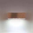 Aplique LED de diseño horizontal y minimalista para instalar en paredes. Acabado en aluminio cepillado de alta calidad, con difusor de cristal templado. Ideal para combinar diferentes tipos de iluminación en estancias, pasillos, baños, entradas o recibidores o zonas de paso