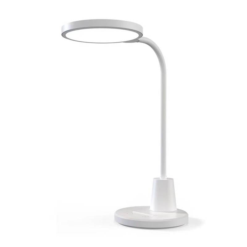 Lámpara de escritorio con botonera táctil y selector de color de luz e intensidad. Con un diseño moderno y funcional, realizado con materiales de alta calidad y chip led de alta potencia. Orientable en cualquier posición.