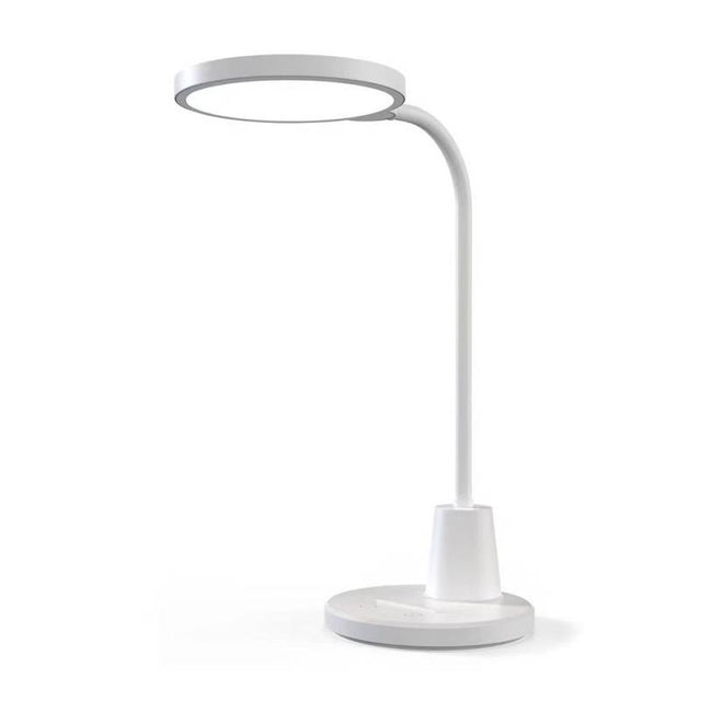 Lámpara de escritorio con botonera táctil y selector de color de luz e intensidad. Con un diseño moderno y funcional, realizado con materiales de alta calidad y chip led de alta potencia. Orientable en cualquier posición.