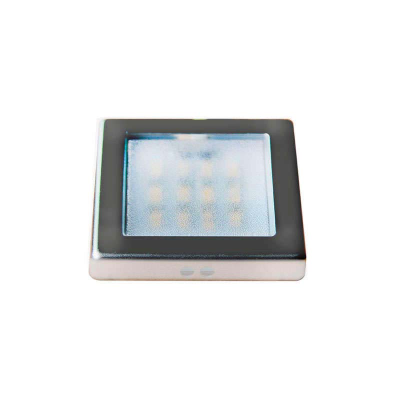 De bajo consumo y una gran luminosidad. Es posible su instalación en cualquier lugar, con un diseño extra plano y varias posibilidades de control mediante sensor.