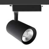 Proyector para carril led con conector monofásico, orientable en todas direcciones y fabricación de alta calidad en aluminio y lacado en color negro mate, incluye conector carril monofónico. Indicado para todo tipo de iluminación técnica, Uso comercial y profesional, oficinas, salas de exposiciones, etc. Con chip led Bridgelux y CRI>90