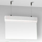 Luz de señalización y emergencia con tecnología LED. Ofrece Luz de forma permanente iluminando la señalética en todo momento. Con metacrilato óptico transparente para colocar señalética personalizada.