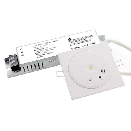 Luminaria LED de emergencia de alta calidad con diseño minimalista. Para empotrar en techo, de pequeño tamaño redondo o cuadrado (incuye marco). Más de 180 minutos de autonomía con su batería recargable de Ni-mH. Luz para señalización de salidas, puertas, ascensores, zonas de paso o comunes.