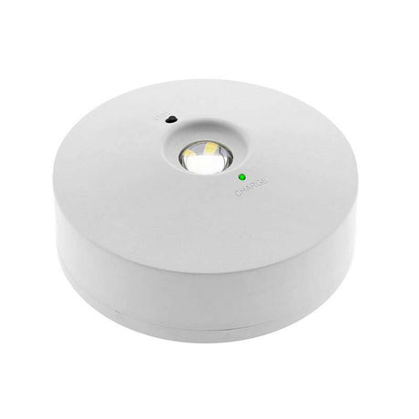 Luminaria LED de emergencia de alta calidad con diseño minimalista. Para instalación en superficie, de pequeño tamaño. Más de 180 minutos de autonomía con su batería recargable de Ni-Cd. Configurable como Modo permanente y No permanente. Luz para señalización de salidas, puertas, ascensores, zonas de paso o comunes.