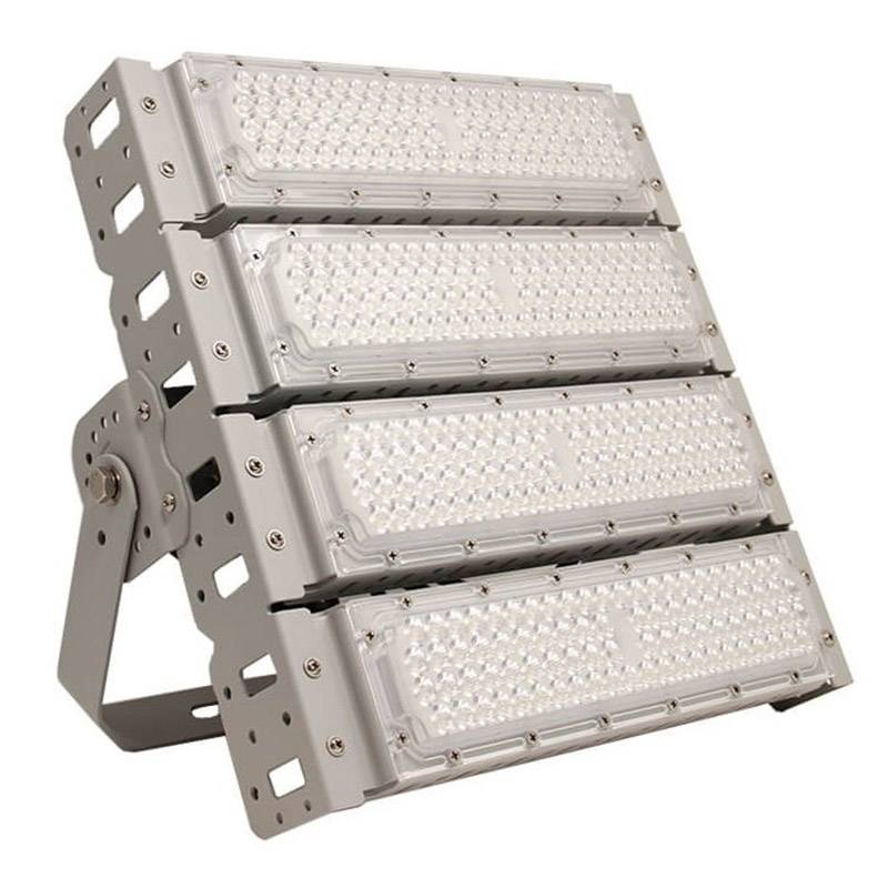 Foco proyector orientable de exterior LED de altas prestaciones con chip led PHILIPS LUMILEDS . De elevada potencia lumínica y máxima eficiencia energética. Carcasa de aluminio de inyección con radiador que garantiza una eficiente disipación del calor. Con óptica de 60° para alumbrado de distancias medias. Y driver MEAN WELL que garantiza su alto rendimiento y larga vida de la luminaria.