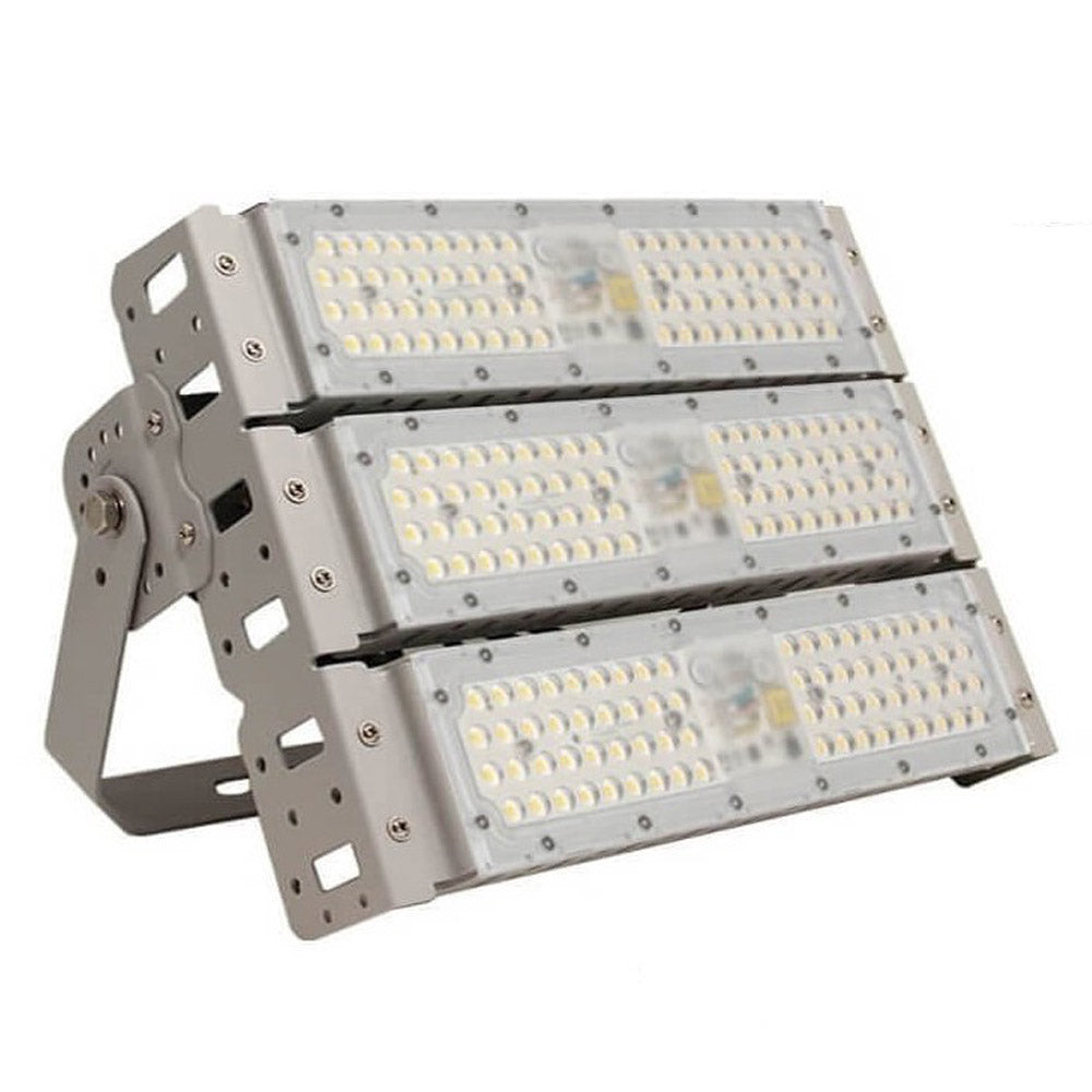 Foco proyector orientable de exterior LED de altas prestaciones . De elevada potencia lumínica y máxima eficiencia energética. Carcasa de aluminio de inyección con radiador que garantiza una eficiente disipación del calor. Con óptica de 90° para alumbrado de distancias largas.