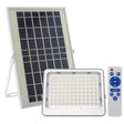 Kit que incluye proyector solar LED con batería de litio integrada de alta potencia, panel solar, mando a distacia y herrajes para su instalación. Incorpora sensores de luminosidad. Ideal para iluminar de manera automatizada y sin necesidad de corriente eléctrica cualquier zona de exterior.