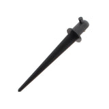 Estaca de aluminio de alta calidad para focos LED. La pica es perfecta para usar en zonas de alta humedad. El pincho tiene un peso mínimo, una alta resistencia al polvo y a la humedad. Esta estaca para focos LED de montaje fácil permite que puedan ser usados en cualquier superficie de tierra de una manera cómoda y segura.