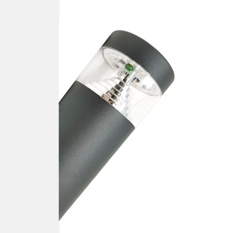 Aplique de pared led fabricado en acero y policarbonato extremadamente resistente a los rayos solares. Además de estar fabricadas con un IP44 que le hace apto para exteriores.