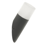 Aplique de pared led fabricado en acero y policarbonato extremadamente resistente a los rayos solares. Además de estar fabricadas con un IP44 que le hace apto para exteriores. Permite alojar una bombilla E27