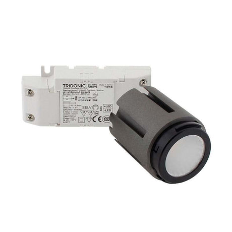 Spot LED de calidad profesional con chip led de alta potencia lumínica BRIDGELUX V10B, driver led TRIDONIC y disipador de aluminio de diseño patentando que alarga la vida útil y garantiza un flujo luminosos estable a lo largo del tiempo. Con un CRI >90 que asegura una perfecta reproducción cromática. Especialmente indicado para los Housing HOTEL Spot.