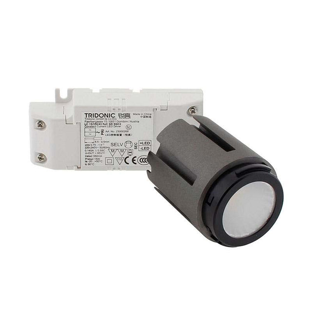 Spot LED de calidad profesional con chip led de alta potencia lumínica BRIDGELUX V10B, driver led TRIDONIC y disipador de aluminio de diseño patentando que alarga la vida útil y garantiza un flujo luminosos estable a lo largo del tiempo. Con un CRI >90 que asegura una perfecta reproducción cromática. Especialmente indicado para los Housing HOTEL Spot.