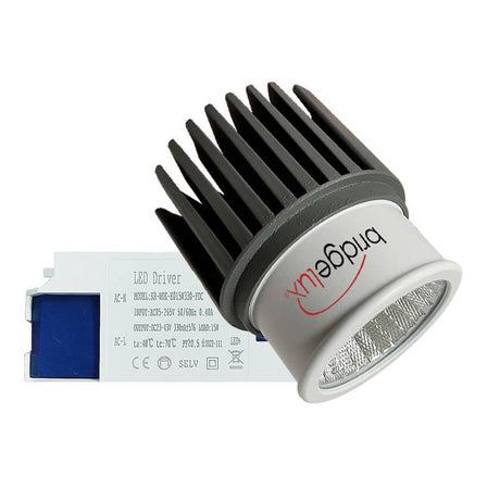 Spot LED de calidad profesional con chip led de alta potencia lumínica BRIDGELUX con disipador de aluminio de diseño patentando que alarga la vida útil y garantiza un flujo luminosos estable a lo largo del tiempo. Con un CRI >92 que asegura una perfecta reproducción cromática. Especialmente indicado para los apliques o aros estándar GU10