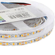 Rollo de tira LED monocolor de 5 metros (120 Leds/metro) especialmente indicado para la adaptarse a cualquier contorno, permite hacer curvas y ángulos de 90 grados gracias a su PCB de solo 6mm de ancho en forma de Zig-Zag. Chip SMD2835 de bajo consumo. Material flexible adaptable a cualquier superficie. En el dorso cuenta con un potente adhesivo 3M para colocar la tira en cualquier superficie.