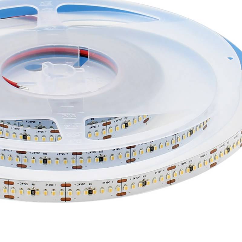 Tira LED con el nuevo Chip Samsung de alta potencia lumínica SMD2216. Incorpora cinta adhesiva 3M-300LSE de máxima calidad para colocar la tira en cualquier superficie. Tira de 5 metros con 1500 led de alto brillo y un elevado CRI 95 que proporciona una luz espectacular.