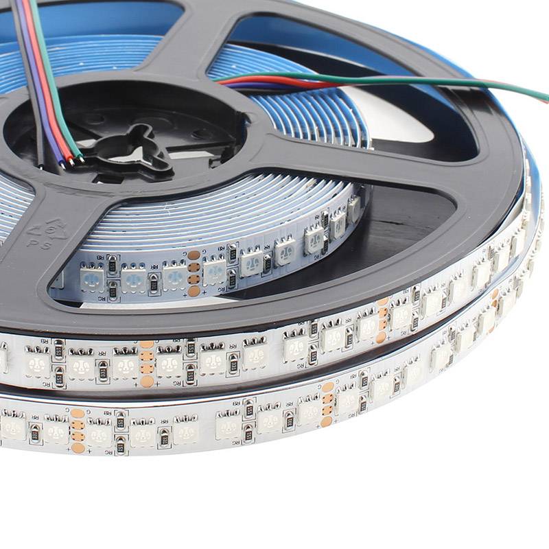 Rollo de tira LED RGB de alta densidad con 120 led por metro con el Chip de alta potencia lumínica SMD5050 de EPISTAR. Incorpora doble PCB de 12mm de ancho para una mejor disipación de calor. Las tiras RGB están equipadas con una combinación de LEDs rojos, verdes y azules por cada SMD. Las tiras RGB proyectan cualquier color resultante de la mezcla de los 3 colores principales pudiendo variar colores e intensidad luminosa por medio del controlador. Las tiras LED RGB son autoadhesivas y son ideales para crea