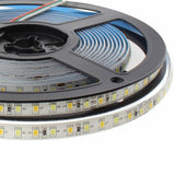 Tira LED flexibles de alto rendimiento con posibilidad de ajustar el tono de luz blanca en toda su gama de tonalidad. Incorpora 120led por metro para una mejor difusión de la luz y un CRI>90 para una reproducción cromática perfecta.