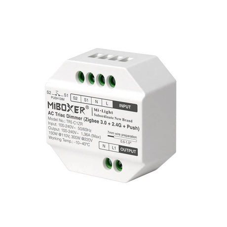 Un nuevo concepto de regulador TRIAC AC (max 300W) de mínimo tamaño y compatible con mandos a distancia RF (ver accesorios) para el control de luminarias LED regulables, lámparas incandescentes y halógenos.