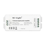 Amplificador para el sistema SYS. En combinación con el controlador SYS-T1 permite ampliar la instalación al doble de capacidad consiguiendo realizar instalaciones con un número ilimitado de luminarias compatibles son el sistema SYS.