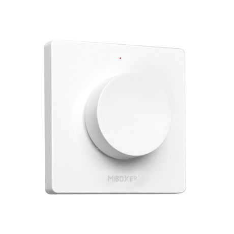 Mando de superficie con sujección magnética y control rotatorio de gran calidad y cuidado diseño. Ideal para el control de la intensidad de las tiras Led monocolor. Se puede encender/apagar, ajustar el brillo y efecto noche a través del panel táctil. Compatible con todos los controladores dimming de MyLight. Se alimenta con pila CR2032 y es posible ponerlo en cualquier superficie sin necesidad de empotrar.