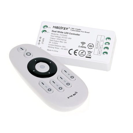 Kit que incluye controlador RF 2.4Ghz + mando a distancia para tiras de blanco dual CCT. Puede realizar el control de cuatro zonas diferentes y realizar los grupos y combinaciones que se requieran. Funciona a través de un receptor de RF que dispone de un radio de acción de 30 metros.