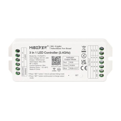 Controlador 3 en 1, controla tiras RGB / RGBW o RGB+CCT con el mismo controlador. Hasta 4 zonas diferentes de tiras led con una potencia de 20A (10A por canal). Con auto-transmisión entre los demás controladores con lo que se consiguen distancias sin límites y compatible con una amplia gama de mandos a distancia RF de mano, pared, APP, Wifi, Amazon Alexa y Google Assistant. Compatible con transmisor DMX. Con salida DC12-48V, 20A.