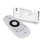 Kit que incluye Controlador RF 2.4Ghz para tiras led monocolor y CCT + mando a distancia. Puede realizar el control de cuatro zonas diferentes y realizar los grupos y combinaciones que se requieran. Funciona a través de un receptor de RF que dispone de un radio de acción de 30 metros.