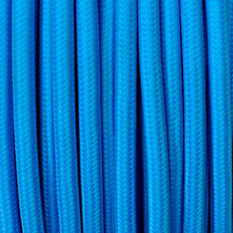 Cable eléctrico textil. Consta de dos hilos de sección 2x0,75mm y aislamiento de PVC. Capacidad de corriente de 6A.