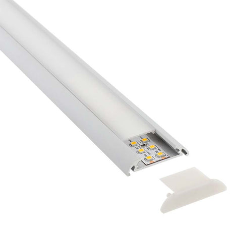 Kit que incluye perfil de aluminio, cubierta opal, clips y tapas laterales. Para proteger y ocultar las tiras led, lo que permite realizar instalaciones profesionales, limpias y con estilo.