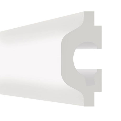 Moldura fabricada en poliestireno extruido diseñada para instalación de iluminación lineal led. La combinación entre los perfiles de aluminio, molduras de poliestireno y tiras led, ofrecen un acabado distinguido a tus proyectos más exigentes.