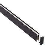 Perfil de aluminio lacado en color negro mate de 1 metro de longitud para instalaciones profesionales. Con el nuevo perfil PHANTER se consiguen impresionantes composiciones en iluminación suspendida que realzan cualquier espacio.