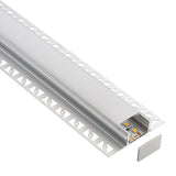 Perfil fabricado en aluminio de alta calidad ideal para iluminación de cualquier ambiente (baños, cocinas, pasillos, salones, etc) Se instala en obra entre el pladur, yeso, azulejos, etc. Dispone de aletas troqueladas que facilita la inserción del cemento u otro material para asegurar así un agarre perfecto a la pared.