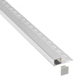 Perfil fabricado en aluminio de alta calidad ideal para iluminación de cualquier ambiente (baños, cocinas, pasillos, salones, etc) Se instala en obra entre el pladur, yeso, azulejos, etc. Dispone de aletas troqueladas que facilita la inserción del cemento u otro material para asegurar así un agarre perfecto a la pared.