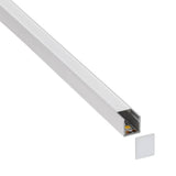 Kit que incluye perfil de aluminio, cubierta, clips de sujección y tapas laterales. Para proteger y ocultar las tiras led, lo que permite realizar instalaciones profesionales, limpias y con estilo.